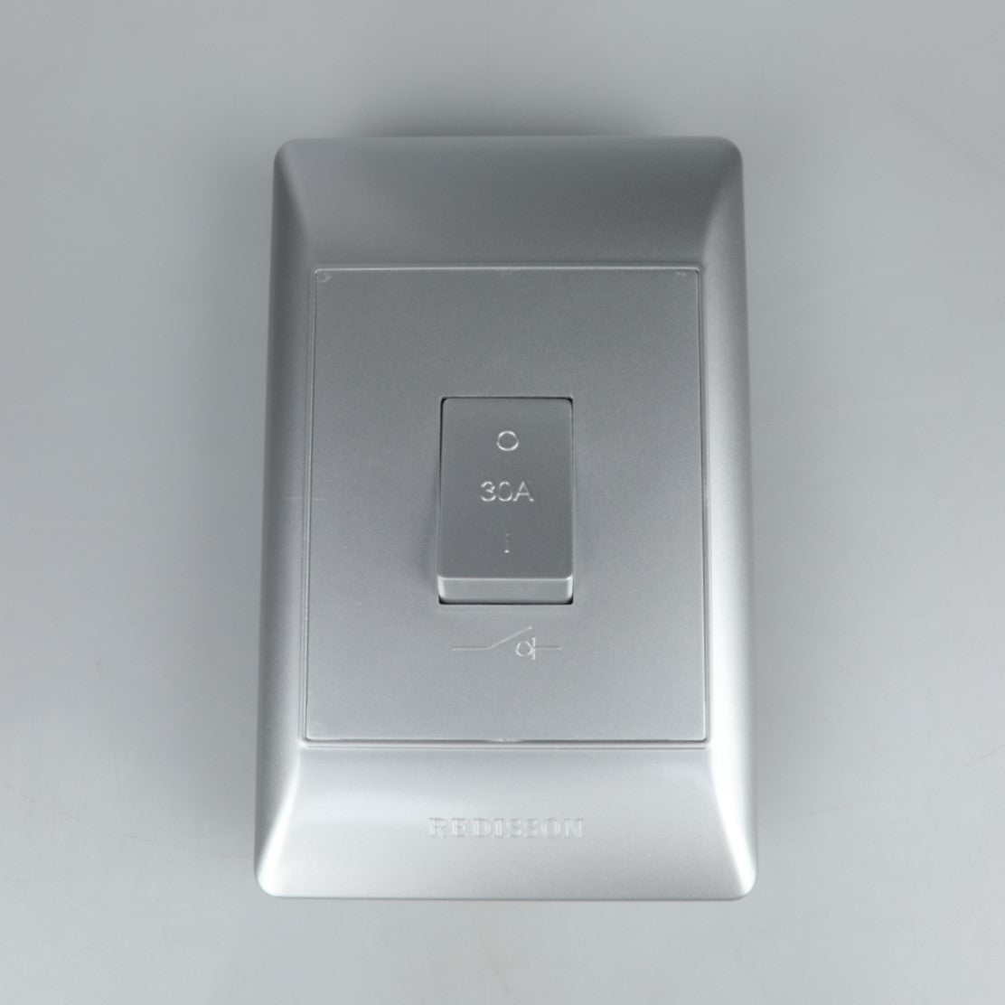 REDISSON Outlet Covers  Child-Safe Two Group Blank Equipment Cover (Silver, 4x2)