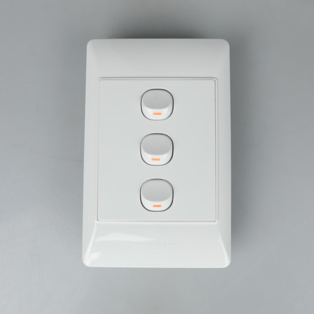 Redisson 4x2 3 Lever Light Switch White A103